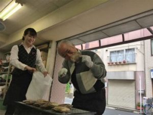 社長が味見する